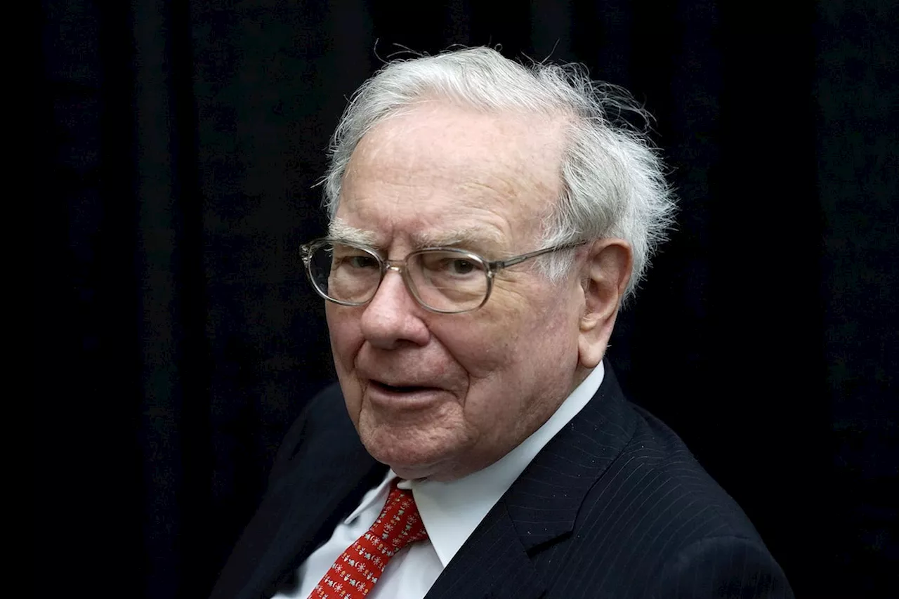 Warren Buffett’s Berkshire Hathaway again trims stake in Bank of America