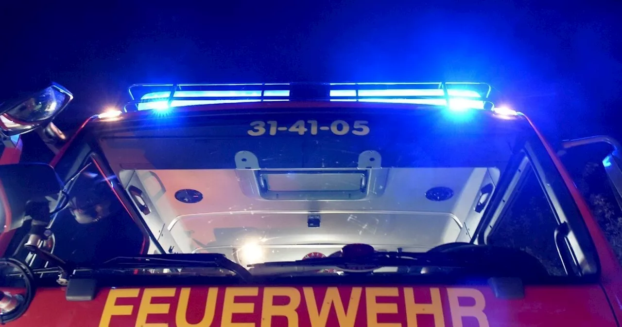 Wohnwagen in Regenstauf ausgebrannt – Bewohner verletzt