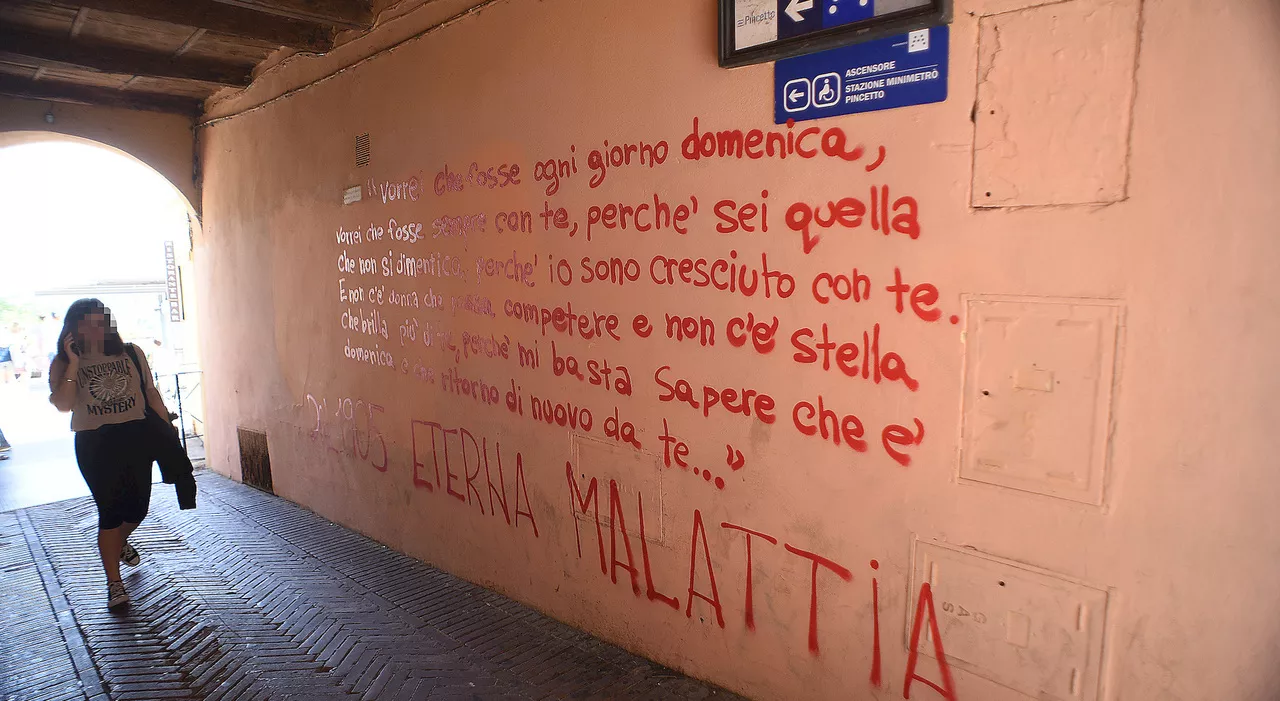 La poesia per il Perugia sui muri in centro: vandalismo o atto d'amore?