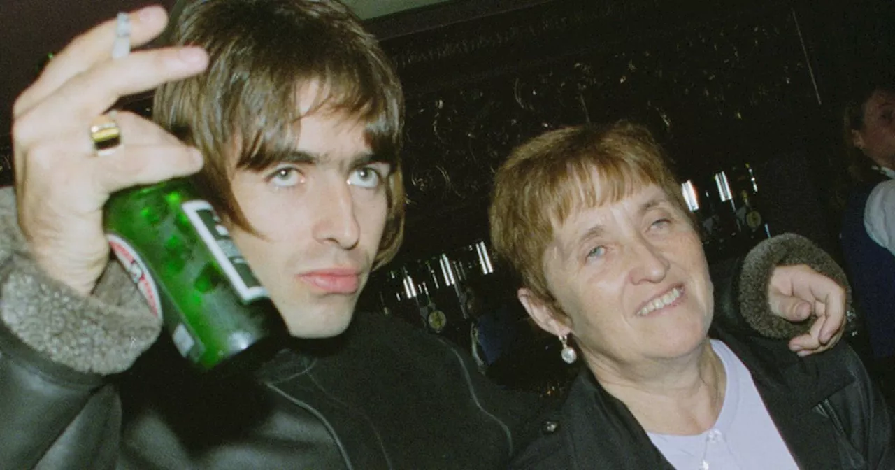 Liam Gallagher drags mum into Oasis drama and says she 'couldn't get tickets'