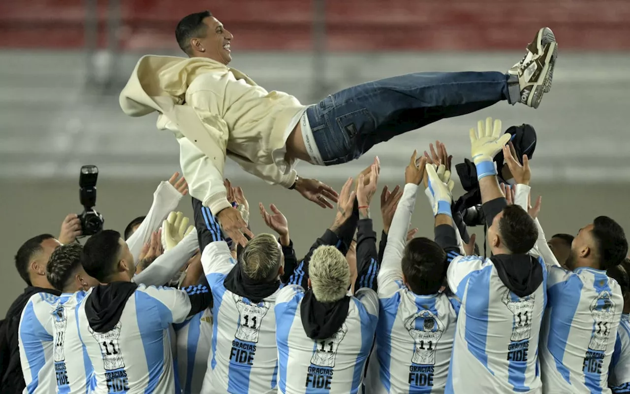 Di María recebe homenagem antes de jogo da Argentina em Buenos Aires