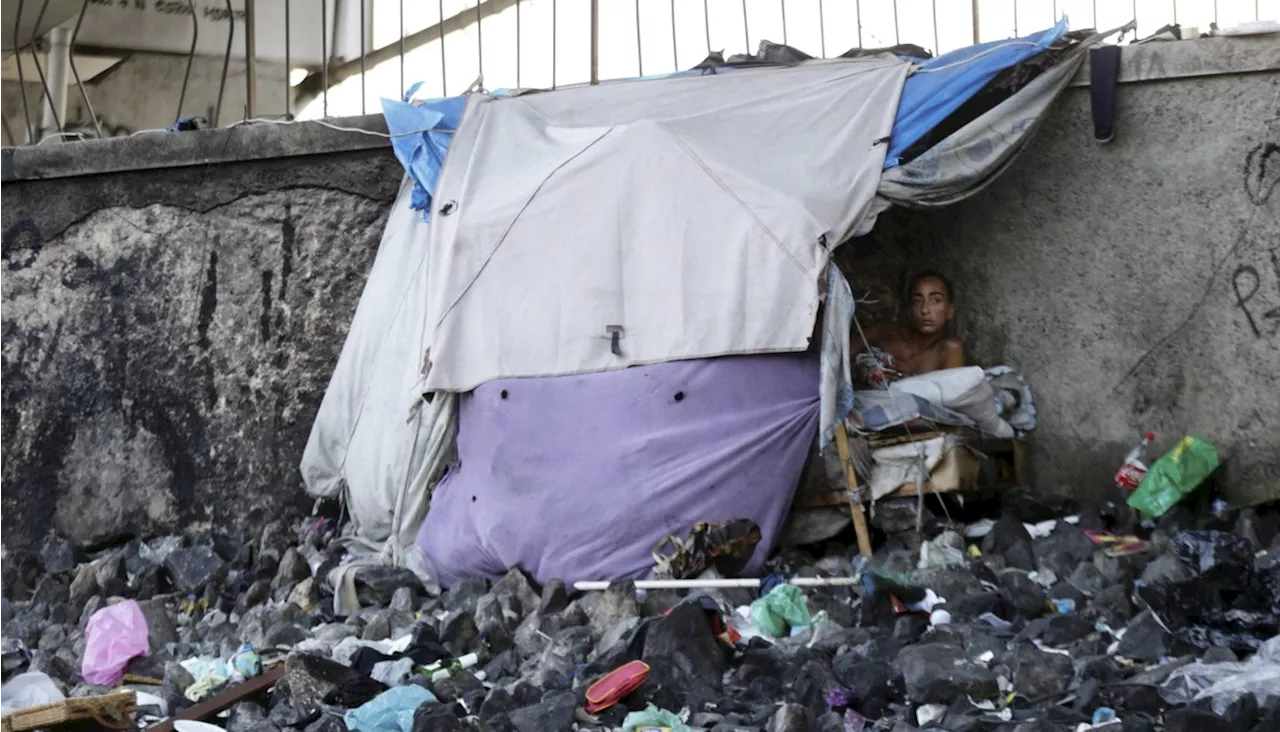 Censo 2022: 160 mil pessoas vivem em barracas, carros, comércios ou em moradias improvisadas na rua