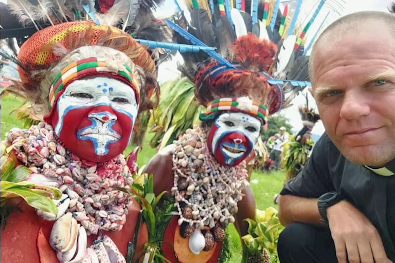 Pope to meet Papua New Guinea Catholics who embrace both Christianity and Indigenous beliefs