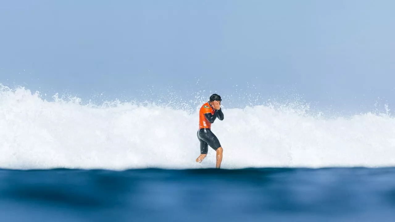 Italo Ferreira brilha no WSL Finals e fica a uma vitória do bicampeonato mundial