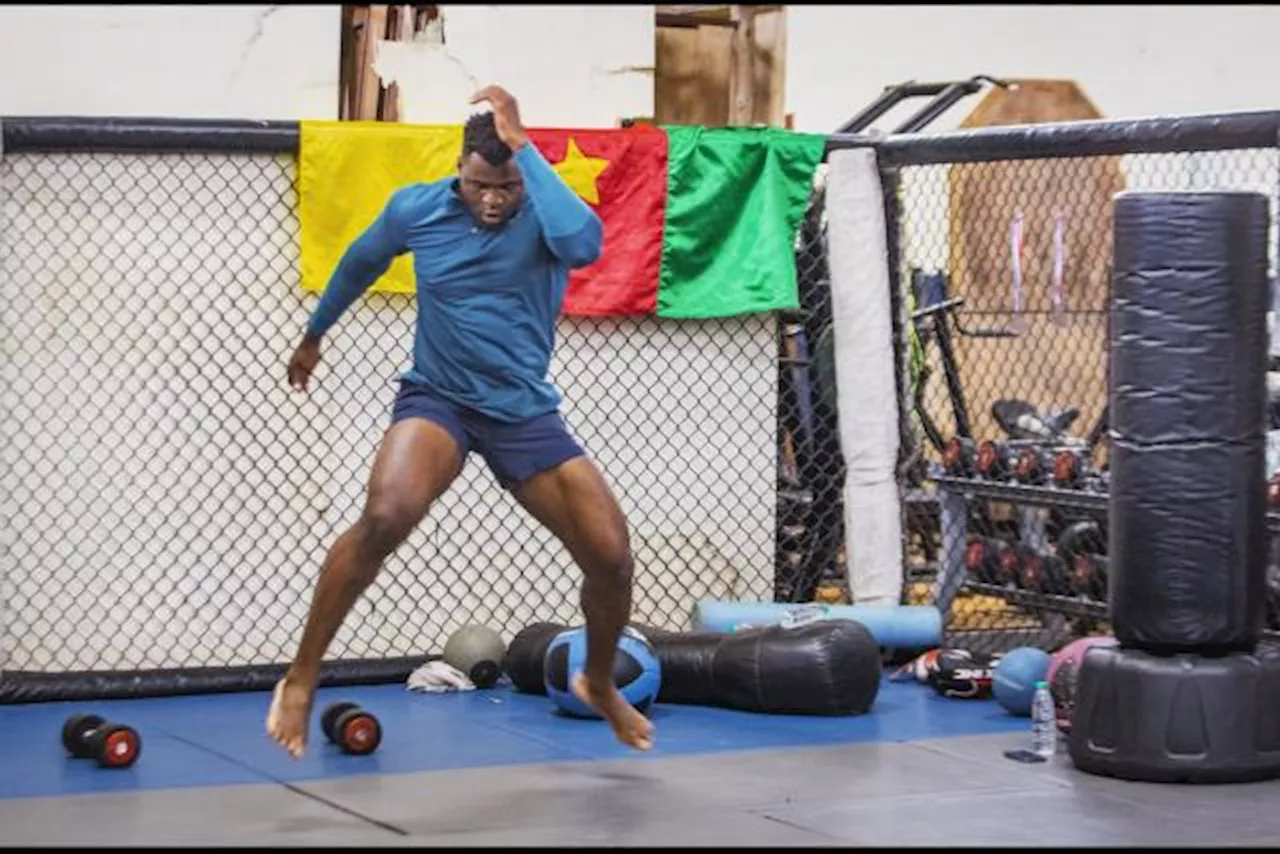 Francis Ngannou avant son grand retour en MMA contre le Brésilien Renan Ferreira : « Je n'ai pas fini le vo...