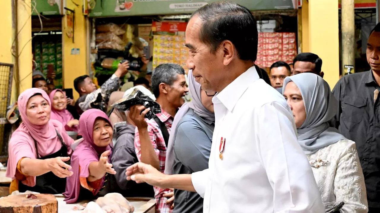 Kunjungi Pasar Soponyono di Surabaya, Jokowi: Inflasi Pangan Terkendali dengan Baik