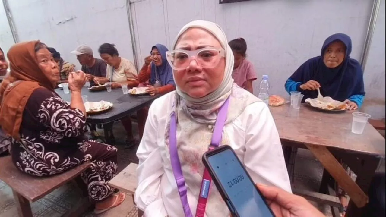 Relawan Bang RK Teman Kita Buka Makan Gratis Bagi Warga Tanjung Priuk