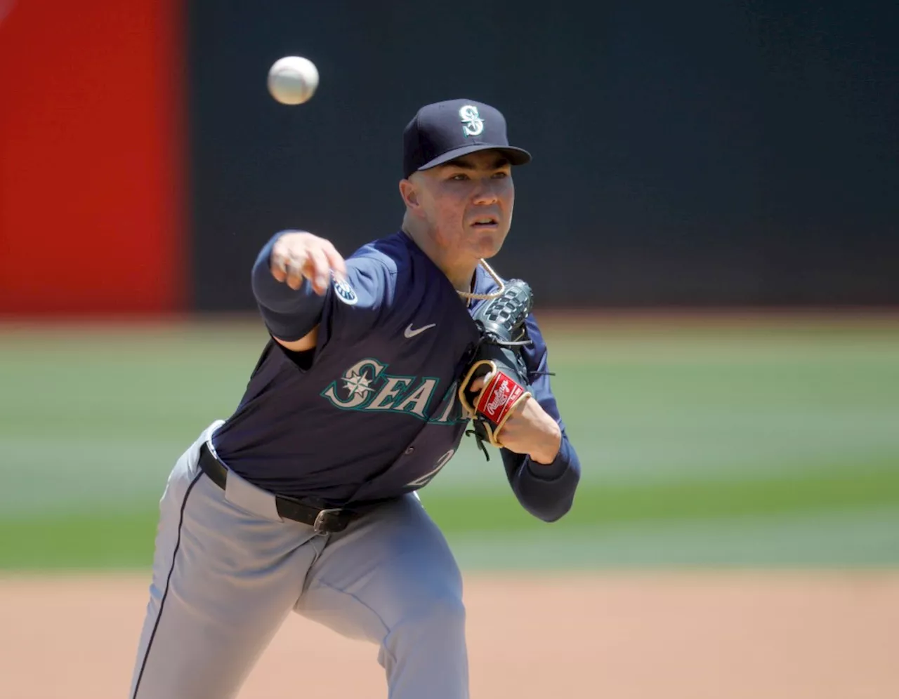 Oakland-born Woo pitches Mariners past A’s in emotional game