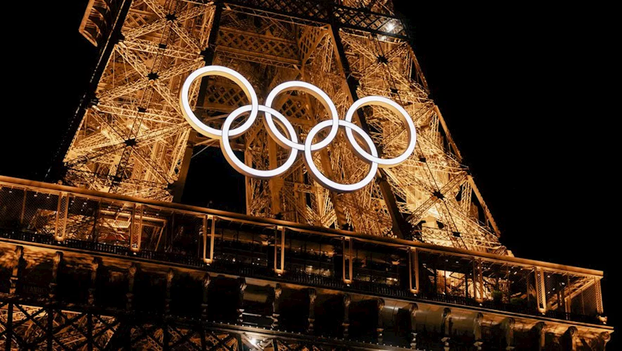 'Jusqu'en 2028' : les anneaux olympiques resteront sur la Tour Eiffel jusqu'aux prochains Jeux