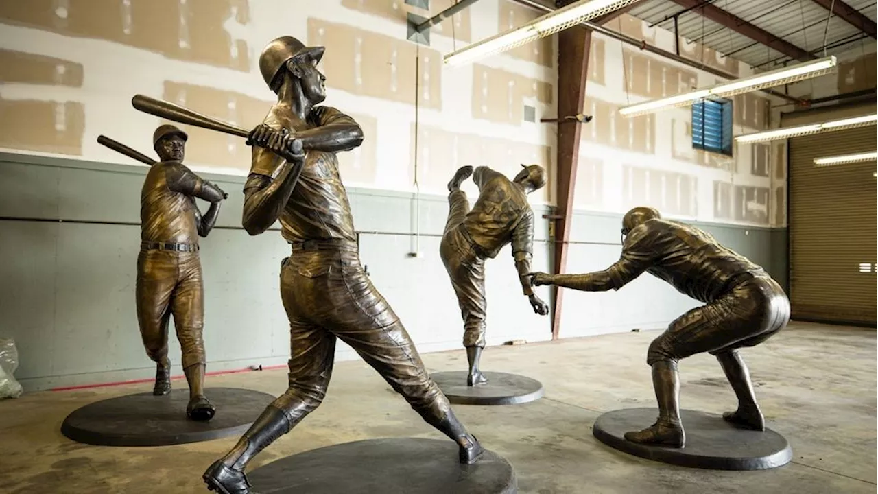 More legends land in Mobile: Bronze giants of Williams and Brazile unveiled