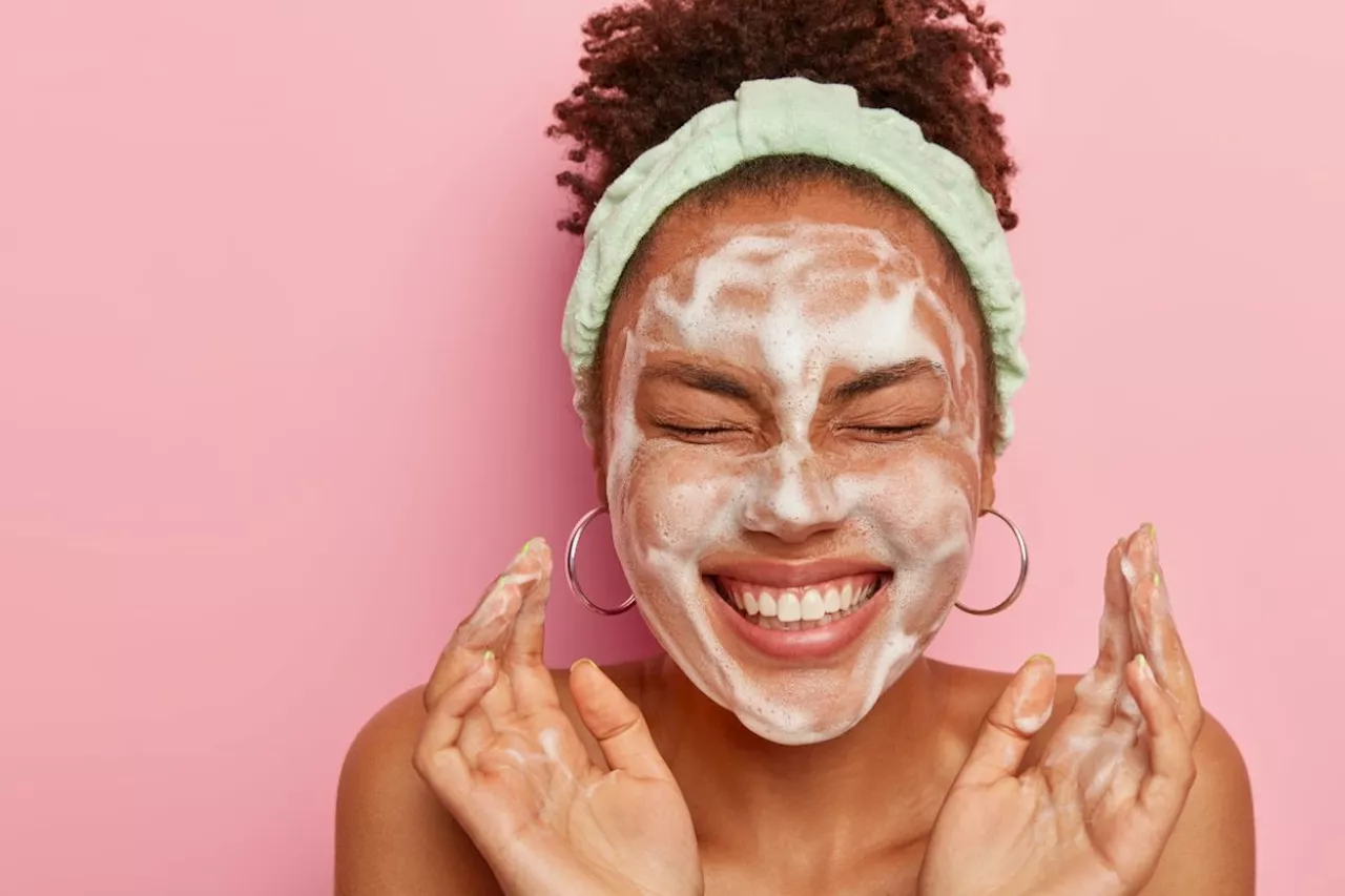 A daily ‘clearer skin’ routine for teens with acne-prone skin