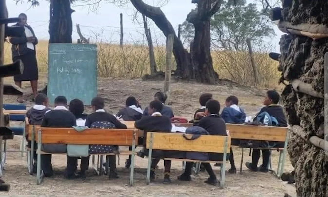 Eastern Cape pupils taught outside after mud school collapses