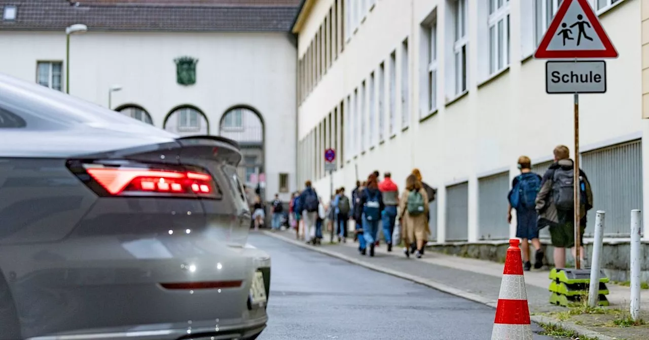 Jeder vierte Schüler wird gefahren: Kritik an Eltern-Taxis