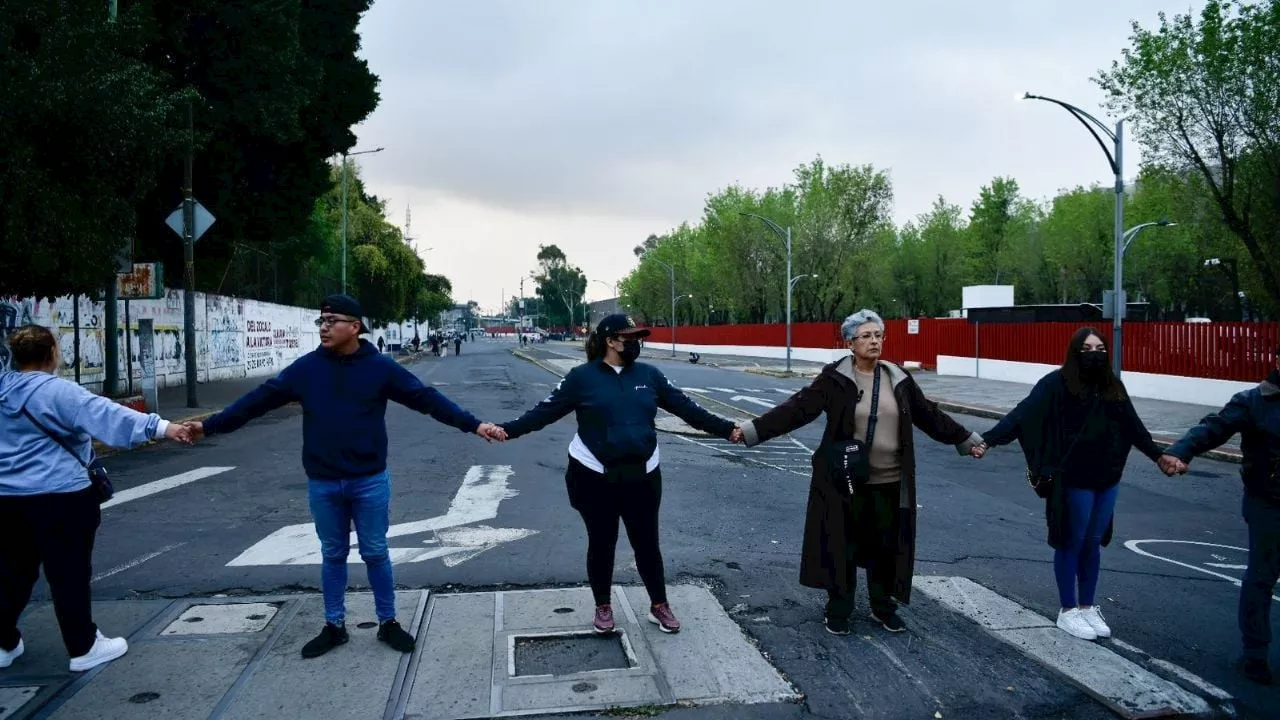 Trabajadores del PJF mantendrán plantón en San Lázaro; en el Senado permitirán sesionar: vocera