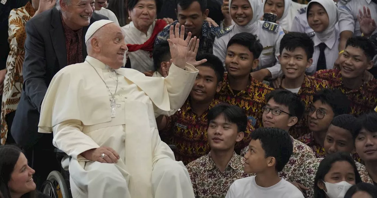 Papst Franziskus reist weiter nach Papua-Neuguinea