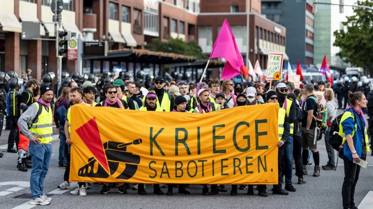 Demonstrationen: Etwa 300 Rüstungsindustrie-Gegner ziehen durch Kiel