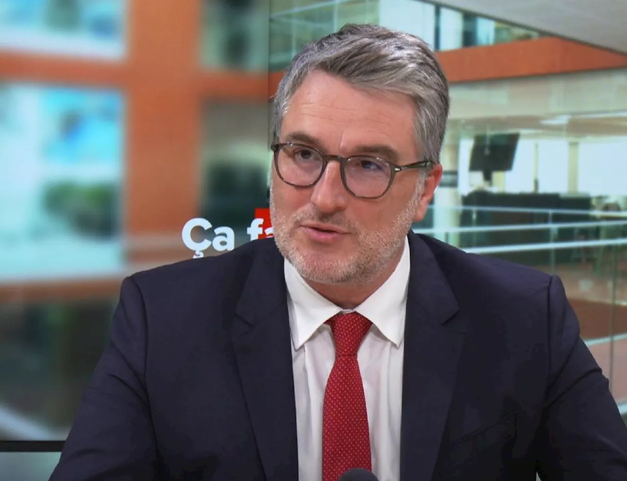 Nouveau Premier ministre : « Michel Barnier doit démontrer qu’il n’est pas une solution par défaut », selon le député Florent Boudié