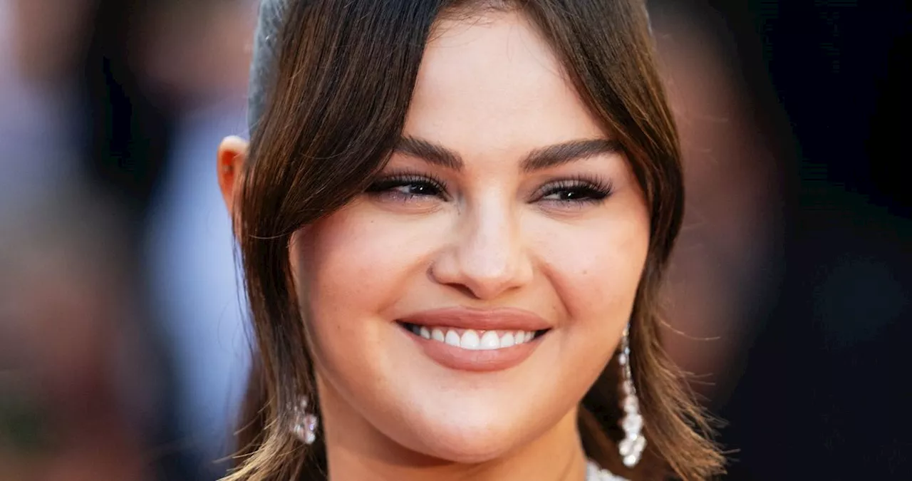 Selena Gomez Is a Billionaire Because of Rare Beauty