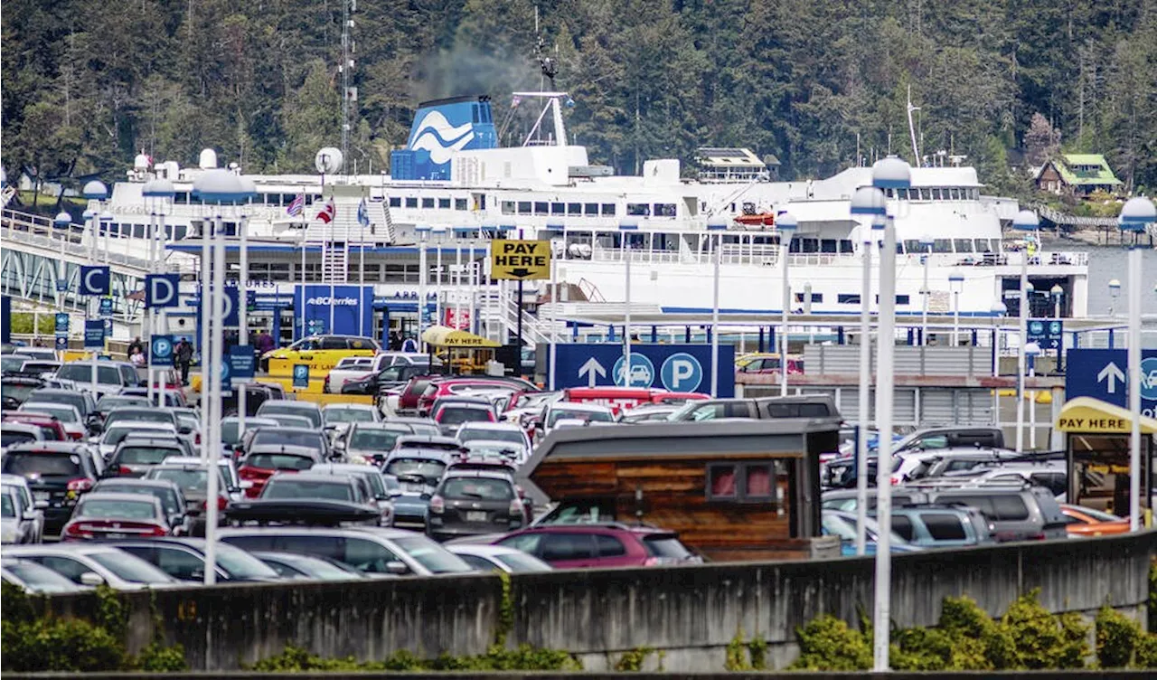 Ferry leaked oil into Swartz Bay when propeller dropped off: B.C. Ferries