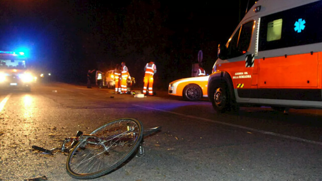 Schianto tra bici e monopattino sulla strada provinciale: un morto e un ferito