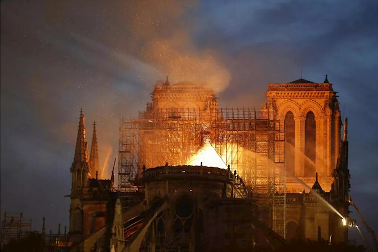 Notre-Dame riapre fra tre mesi, nel 2019 il terribile incendio