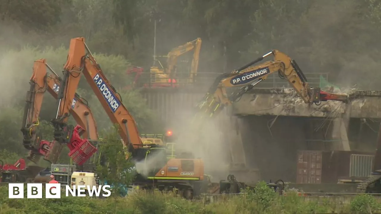 Workers start to demolish M62 Castleton rail bridge