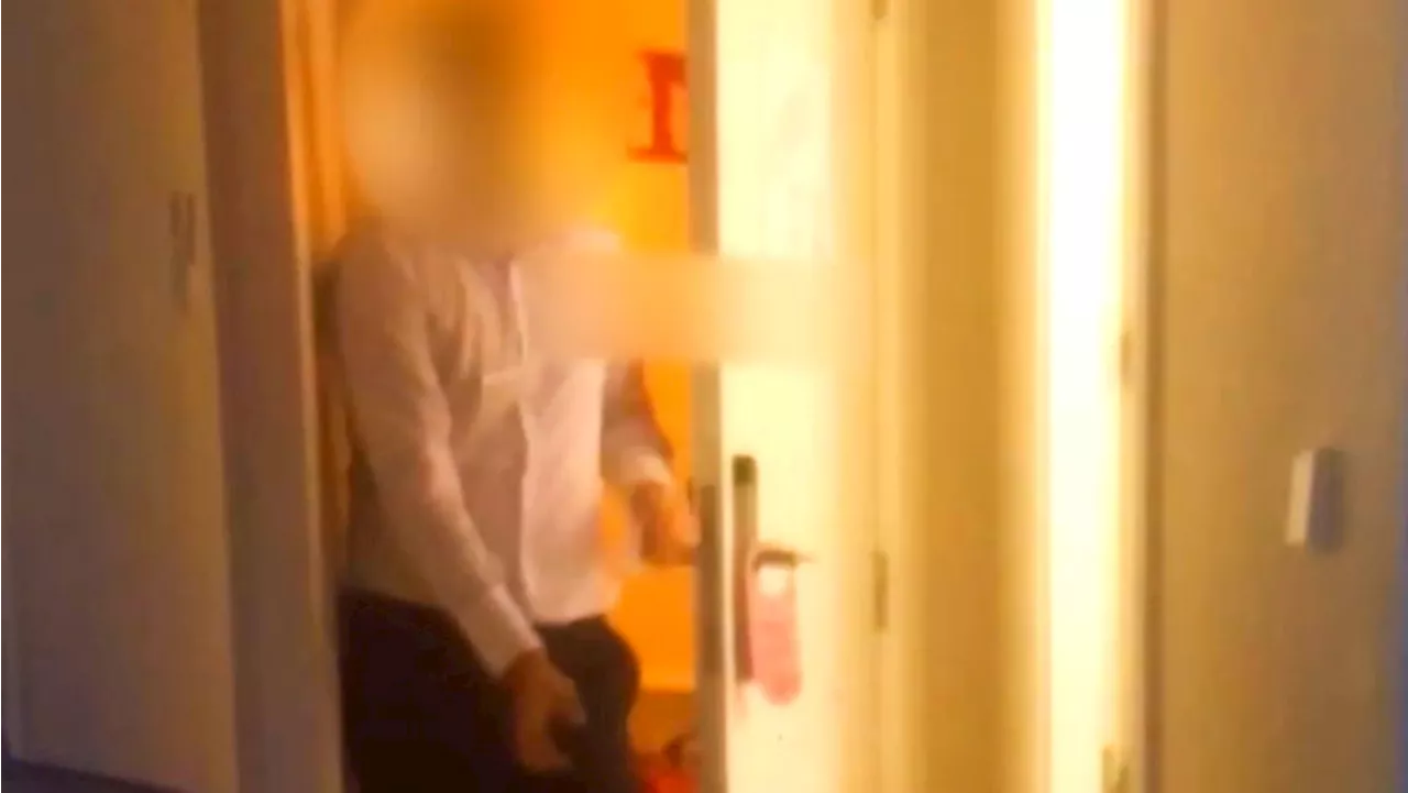 Skrekk-ferie: - Han sniffer trusene mine!