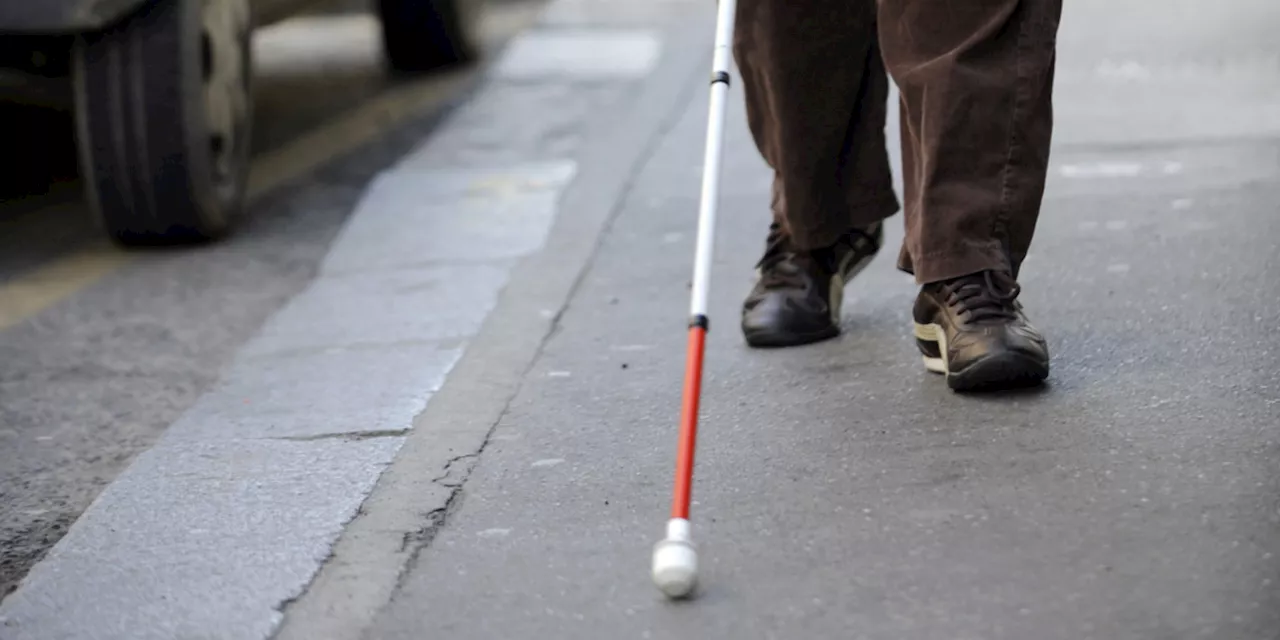 Malgré la lumière des Jeux paralympiques, l'autre réalité des malvoyants dans les transports parisiens