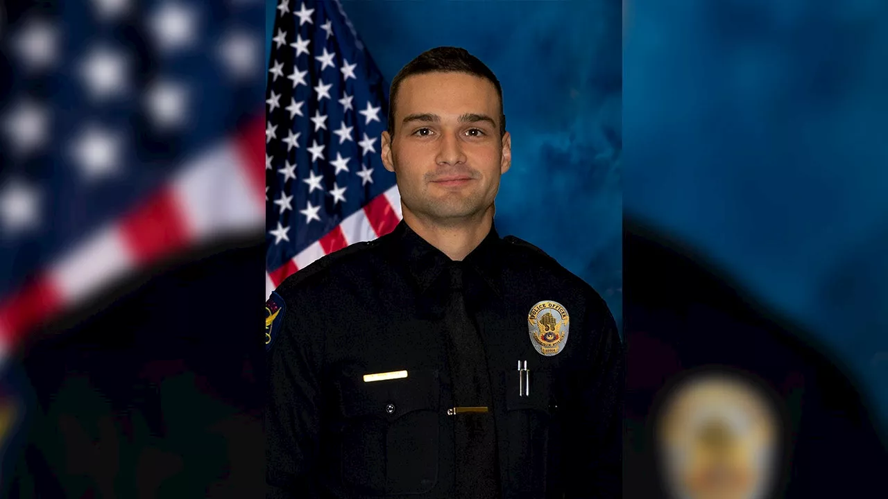 1 of 2 Phoenix Police officers shot while on duty near downtown has died