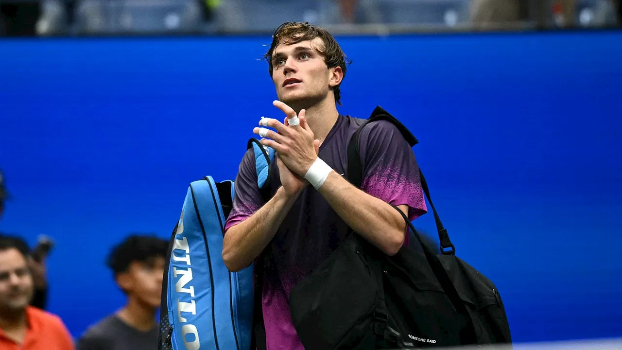 British tennis star Jack Draper vomits during dramatic US Open semifinal loss, Jannik Sinner advances