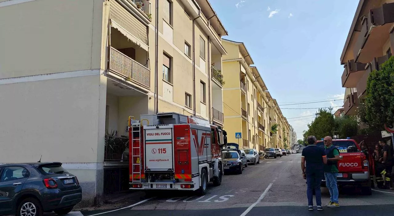 Veglia la madre morta in casa per 4 mesi: perizia psichiatrica sulla figlia indagata