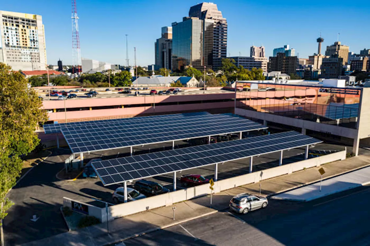 City officially commissions largest municipal solar project in Texas