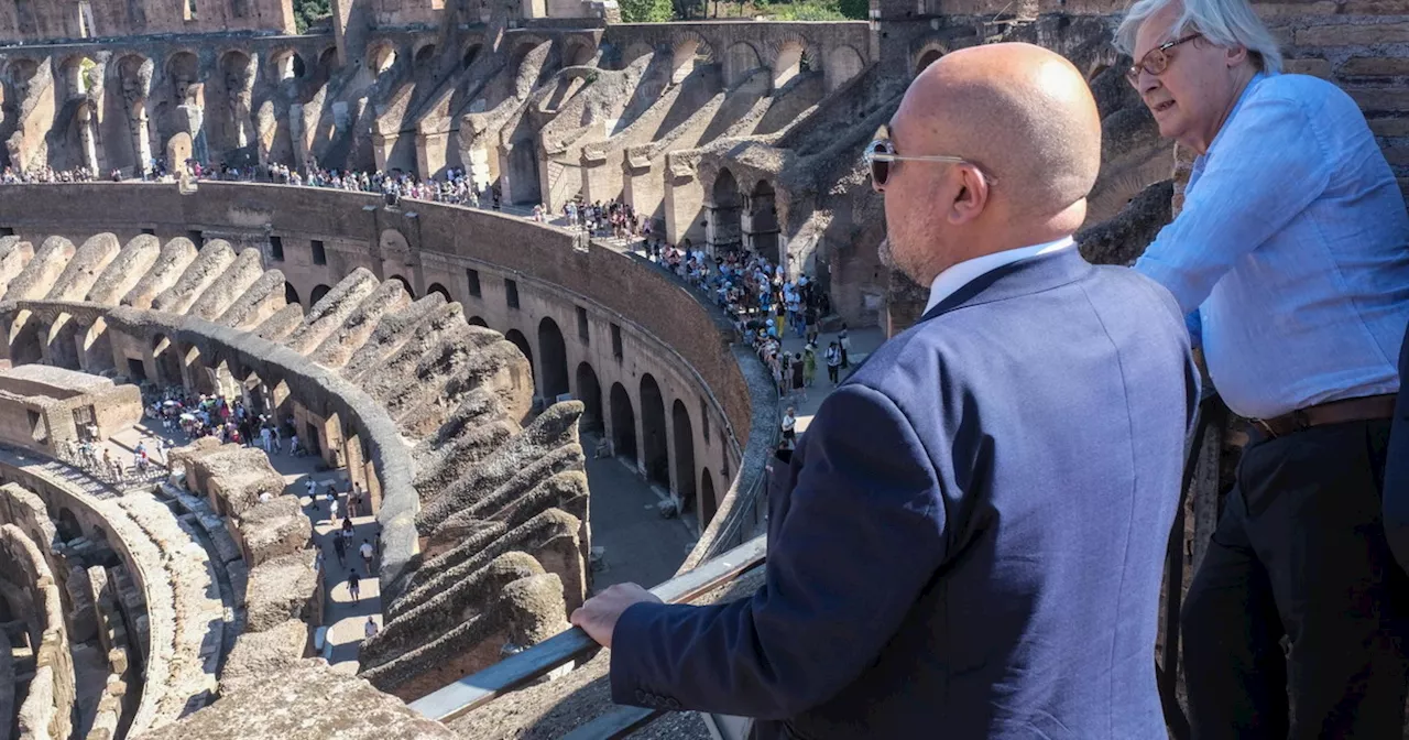 Vittorio Sgarbi contro Maria Rosaria Boccia: &#034;Il suo capolavoro politico&#034;