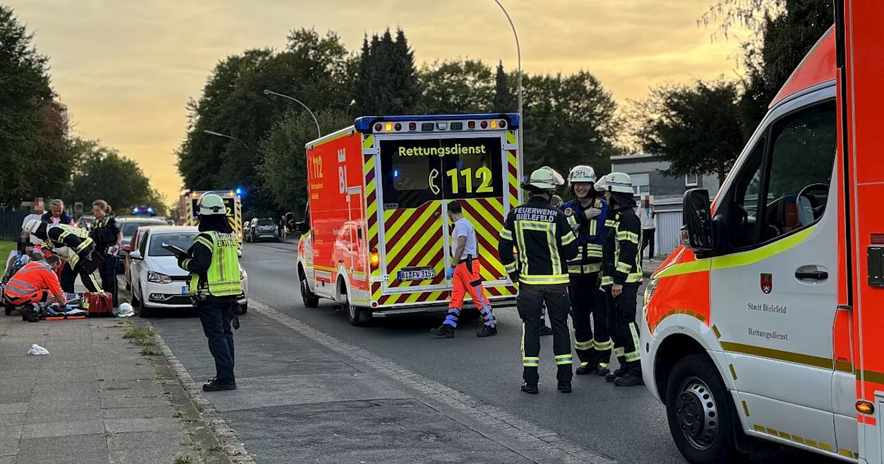 Küchenbrand in Bielefeld: Mutter und Kinder retten sich auf den Balkon