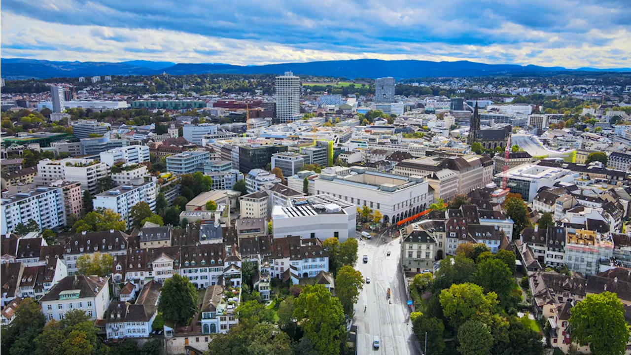 Kantonspolizei Basel-Stadt kontrolliert bei Sommer-Schwerpunktaktion rund 300 Personen