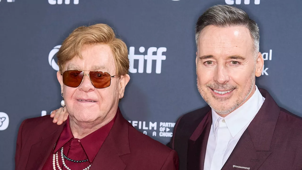 Stars et premières mondiales: Elton John foule le tapis rouge au Festival du Film de Toronto