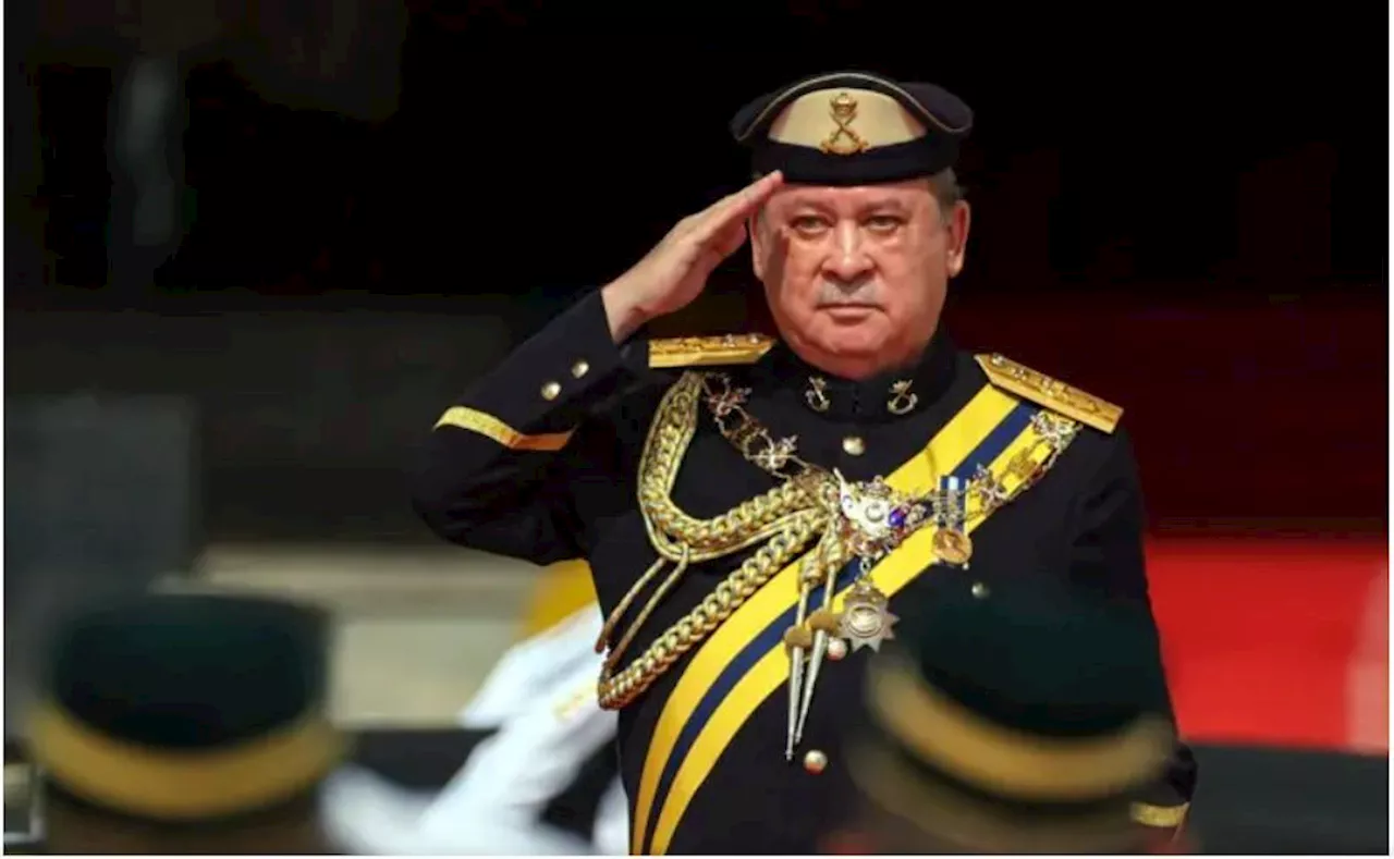 Sultan Ibrahim attends Investiture ceremony to present federal awards