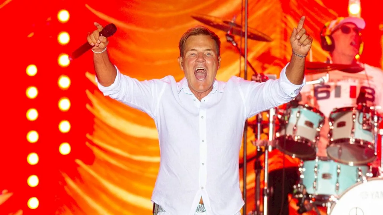 Dieter Bohlen feiert 40 Jahre Modern Talking: Partystimmung am Schloss in Oranienburg