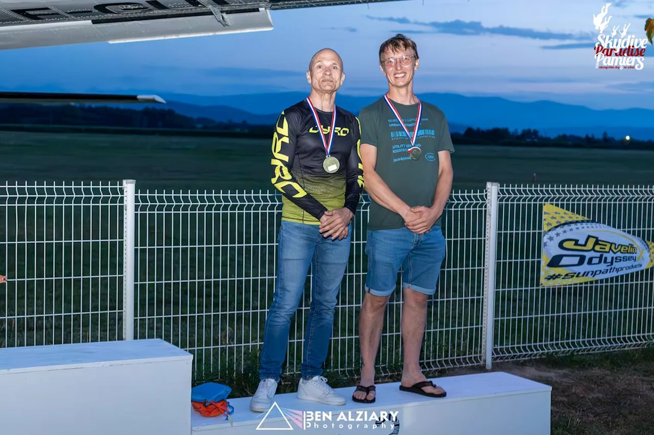 « On a été un peu surpris du résultat » : une équipe agenaise de parachutisme freestyle médaillée de bronze