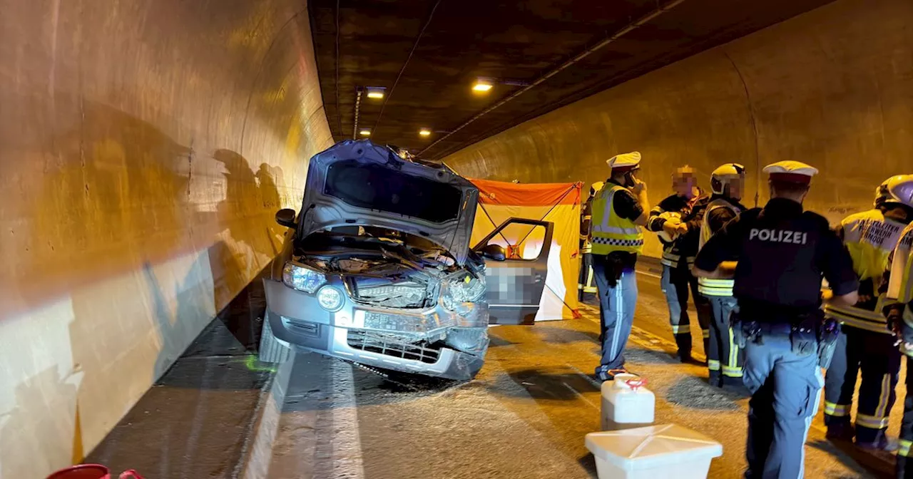 Schwerer Unfall mit drei Autos im Lermooser Tunnel: 62-Jähriger starb, drei Verletzte