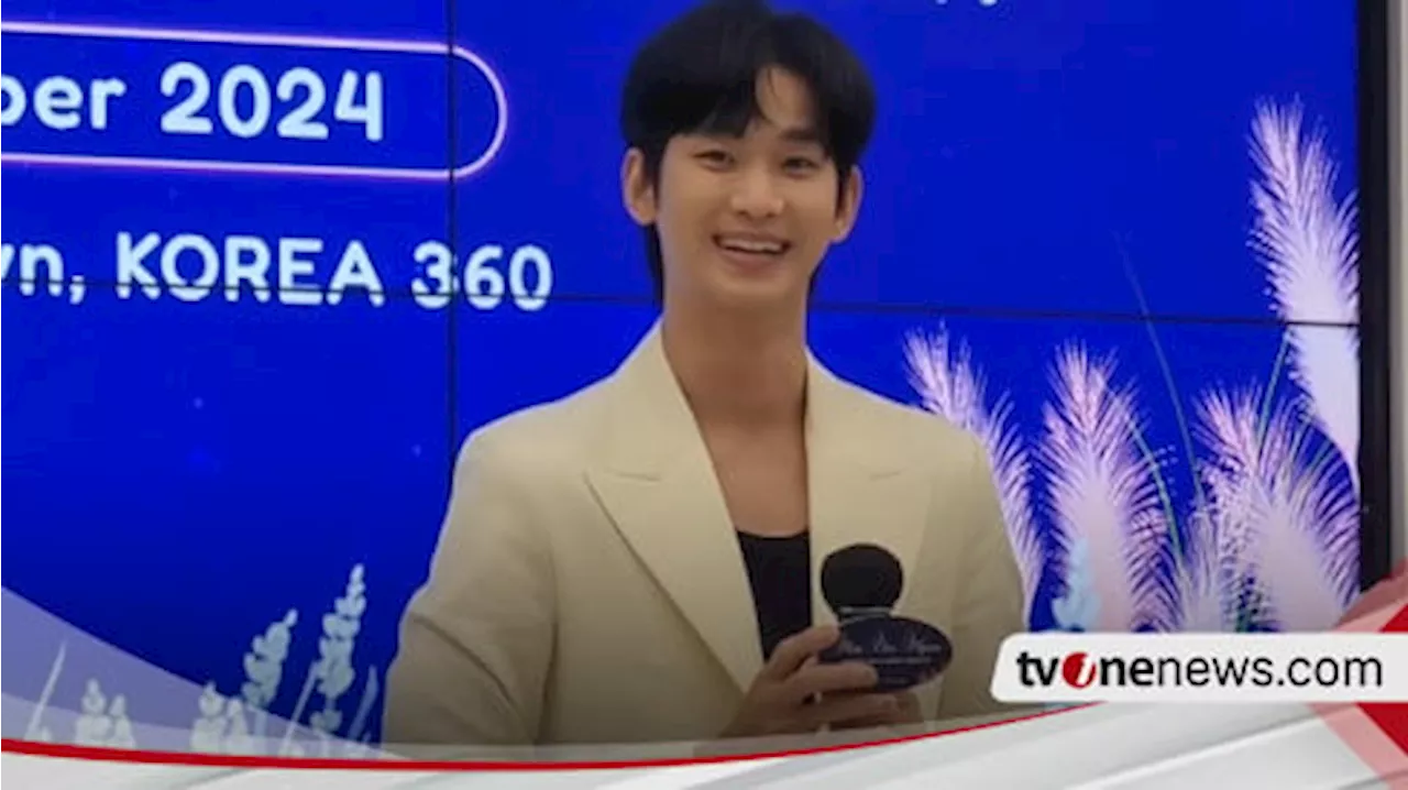 Tak Hanya Fanmeeting, Aktor Kim Soo Hyun Kunjungi Korea 360 untuk Handprinting Placement Ceremony