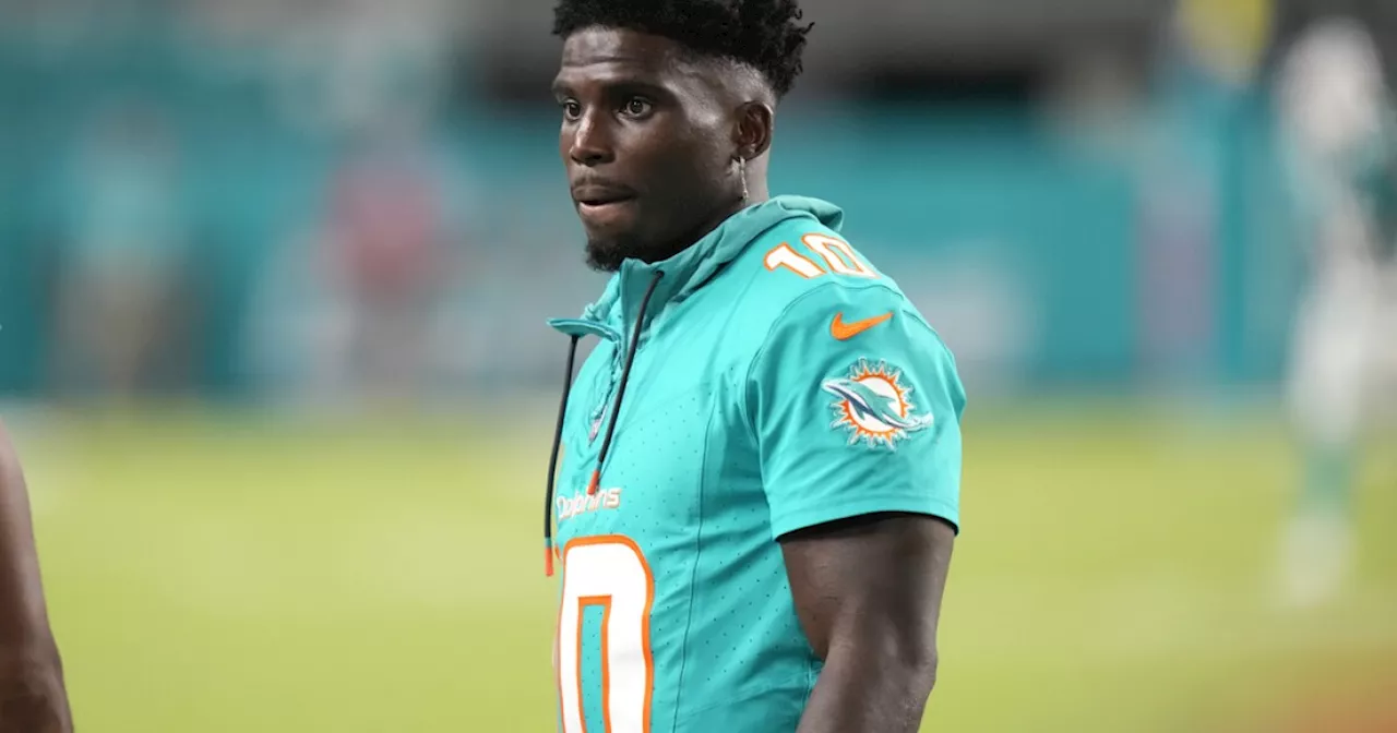 Tyreek Hill briefly detained while entering stadium ahead of Miami Dolphins' season opener