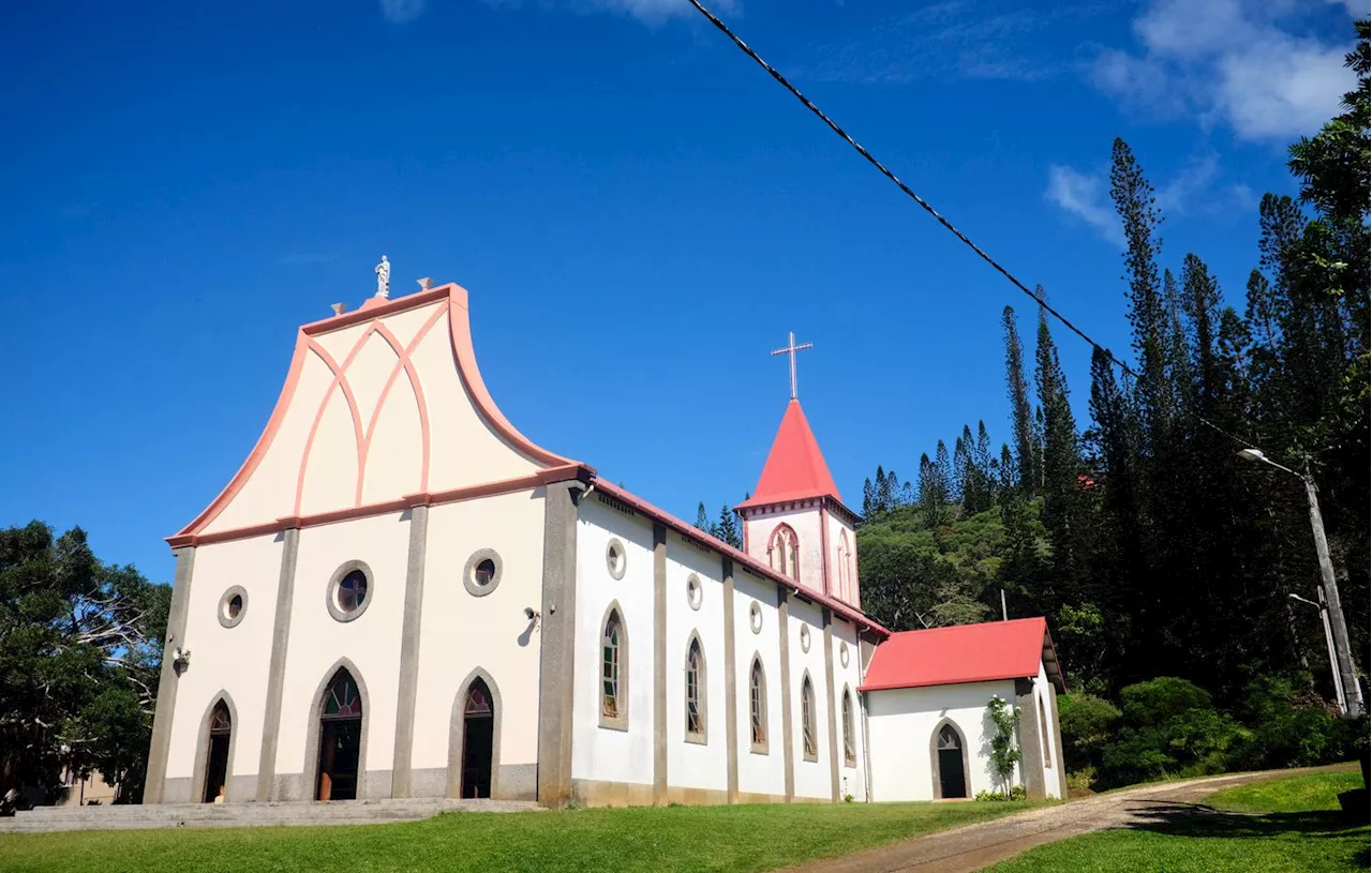 Nouvelle-Calédonie : « Revenir à la religion d’origine »… Les incendies d’églises se multiplient et inquiètent