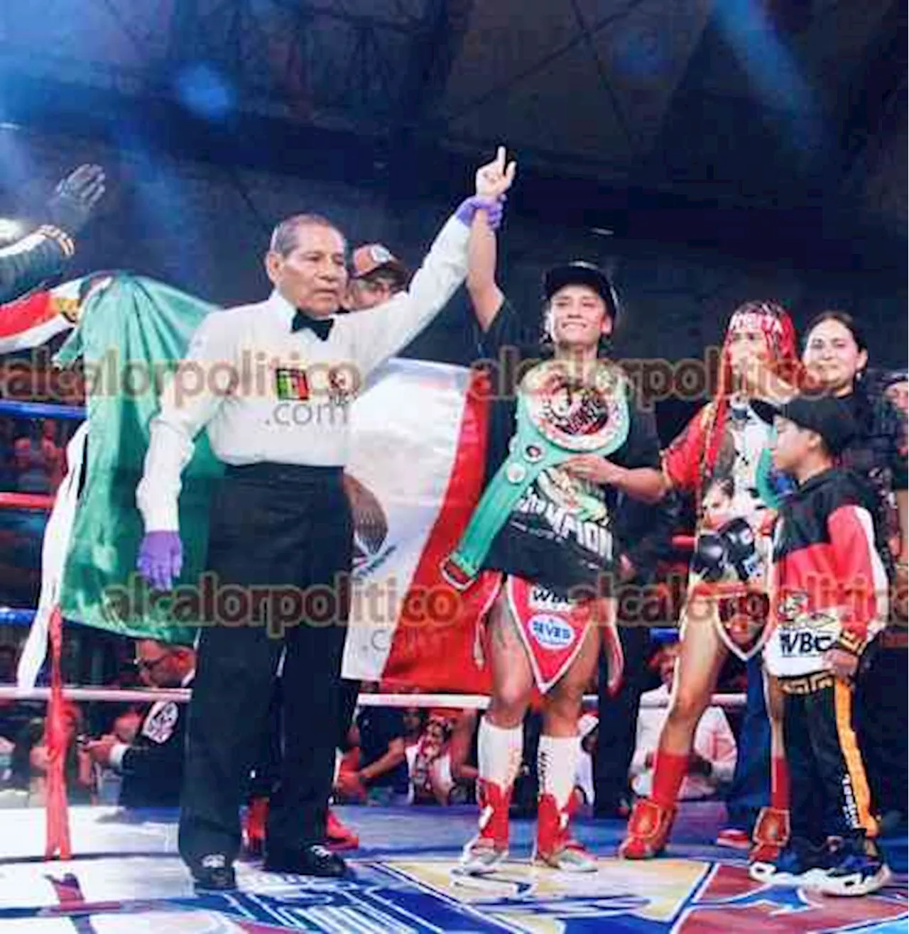 Boxeadora veracruzana Esneidy Rodríguez, campeona del WBC peso plata