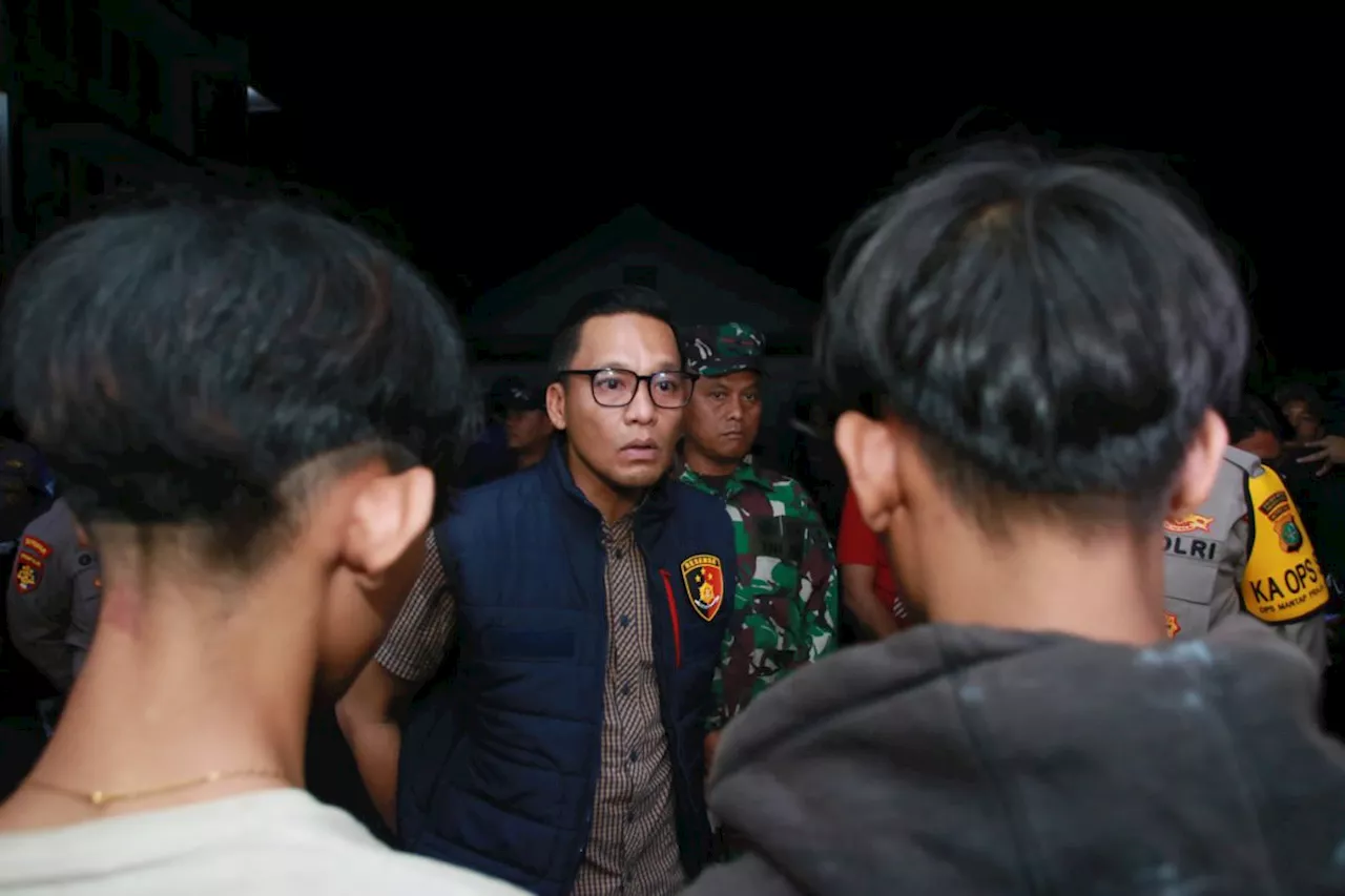 Polisi amankan remaja nongkrong bersenjata tajam di Jakut