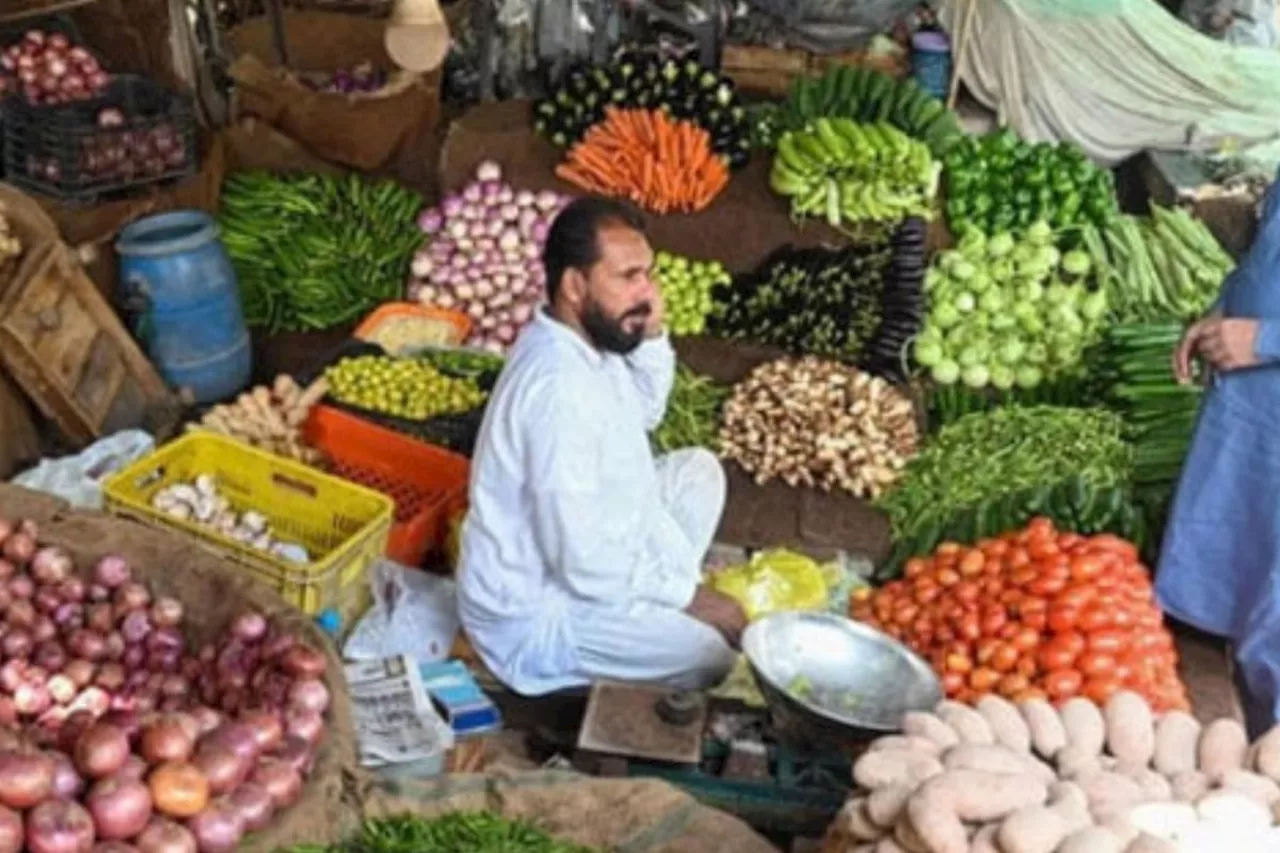 Pakistan’s Weekly Inflation Declines for Fourth Consecutive Week