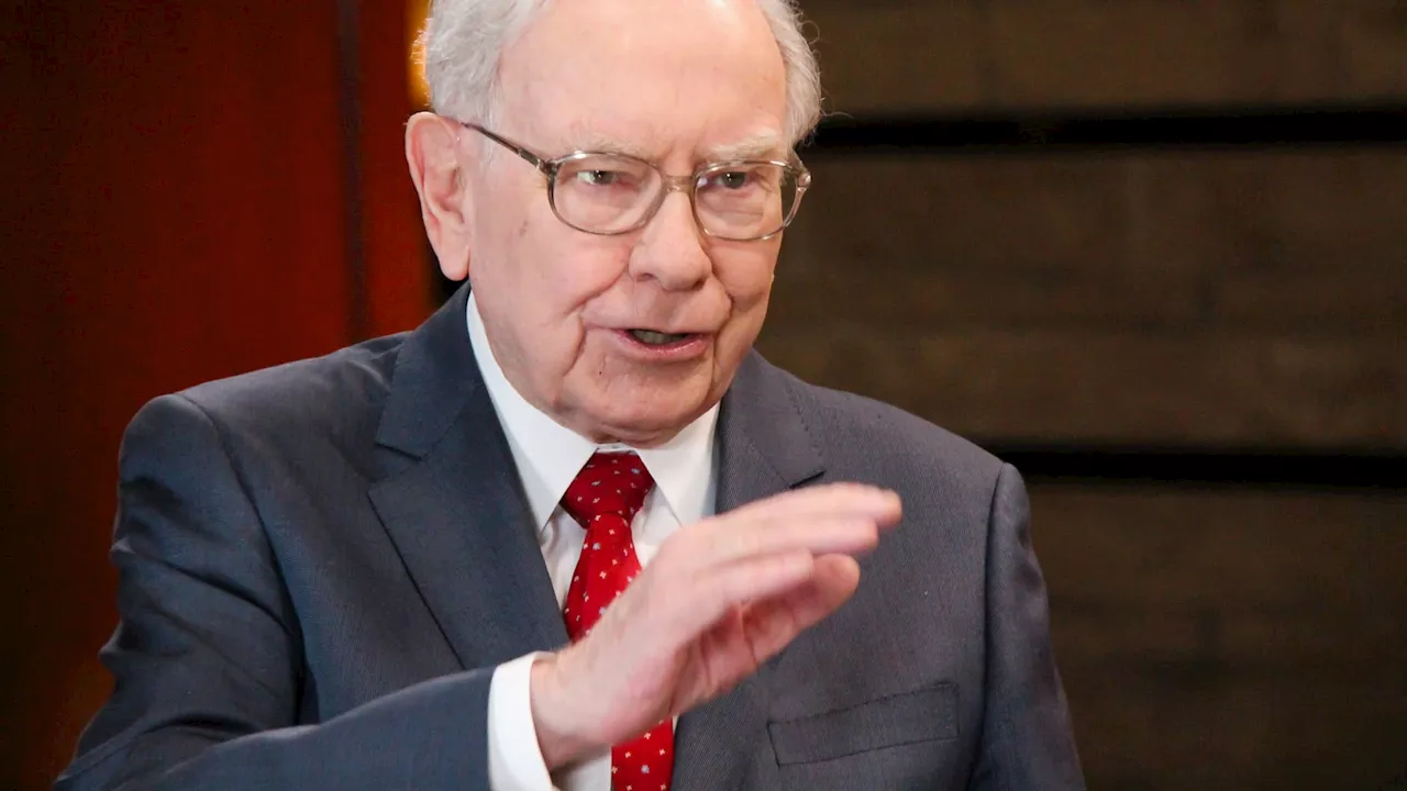 Warren Buffett doesn't pay attention to macro factors when investing, and here's why