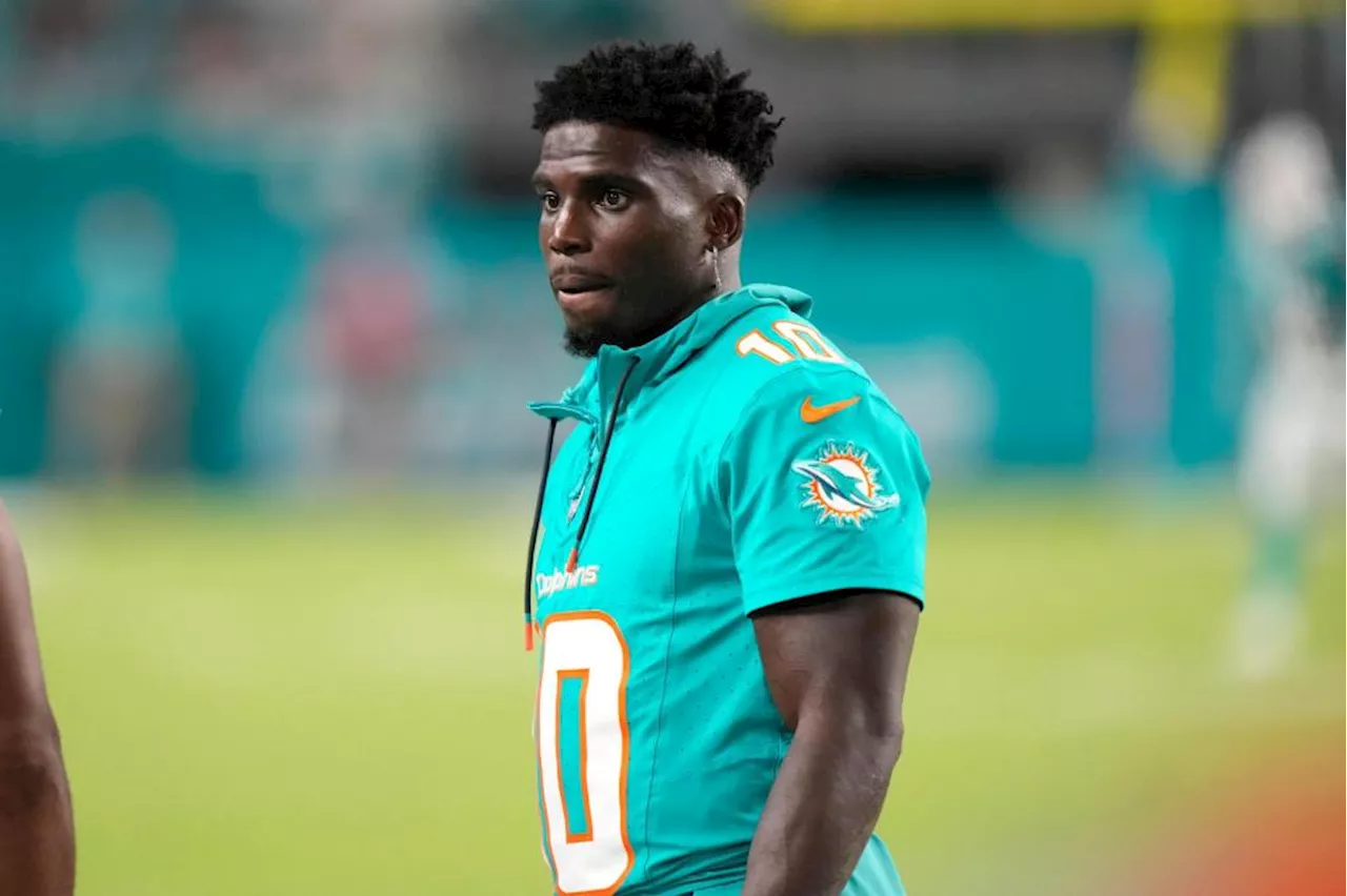 Tyreek Hill is detained by police before Dolphins game; 1 officer is subsequently placed on leave