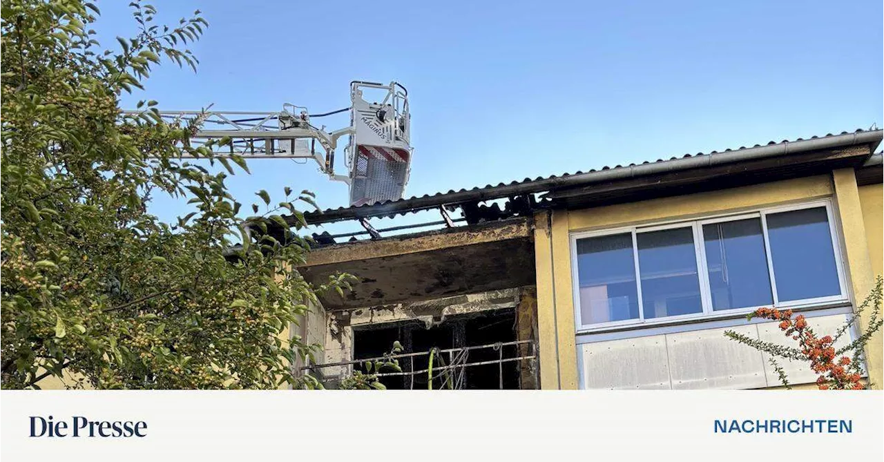 Am Fensterbrett gehangen: Feuerwehr rettet Mann bei Brand in Wien