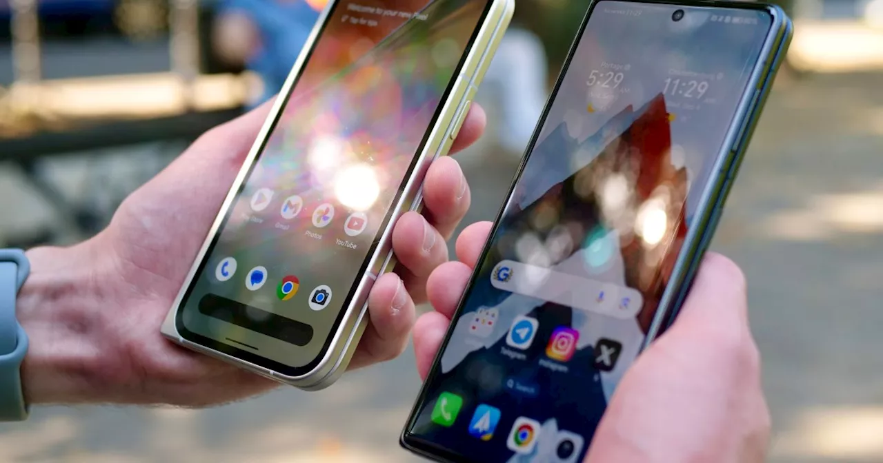 I held 4 of the latest folding phones, and I learned something important